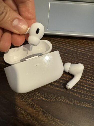 Apple AirPods Pro 2nd Generation With MagSafe Charging Case - New Year Big Savings photo review