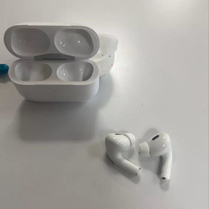 Apple AirPods Pro 2nd Generation With MagSafe Charging Case - New Year Big Savings photo review