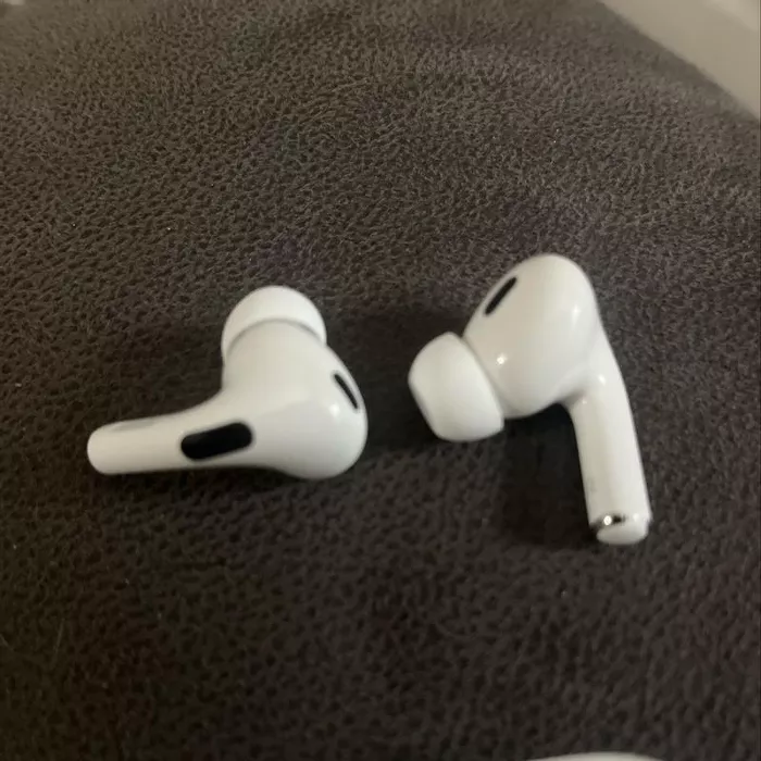 Apple AirPods Pro 2nd Generation With MagSafe Charging Case - New Year Big Savings photo review